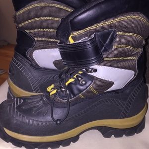 Boys insulated waterproof boots